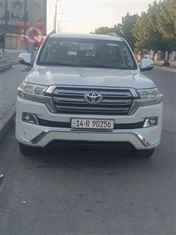 تويوتا لاندكروزر